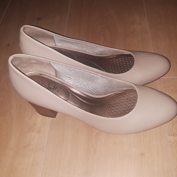 Life Stride Shoes - Life Stride heels